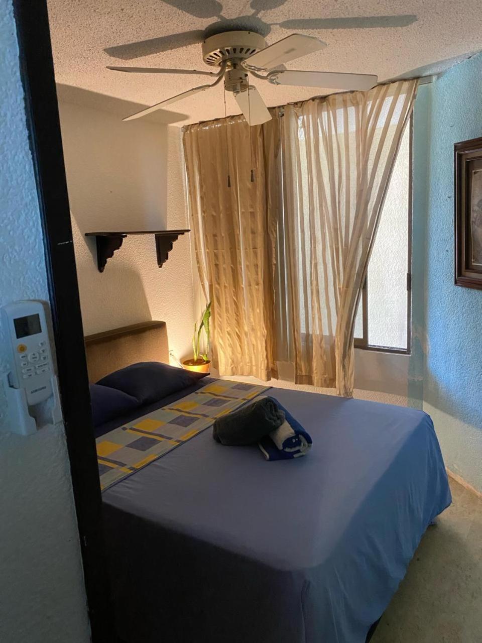 Front Beach Private Room With Shared Bathroom Cancun Ngoại thất bức ảnh