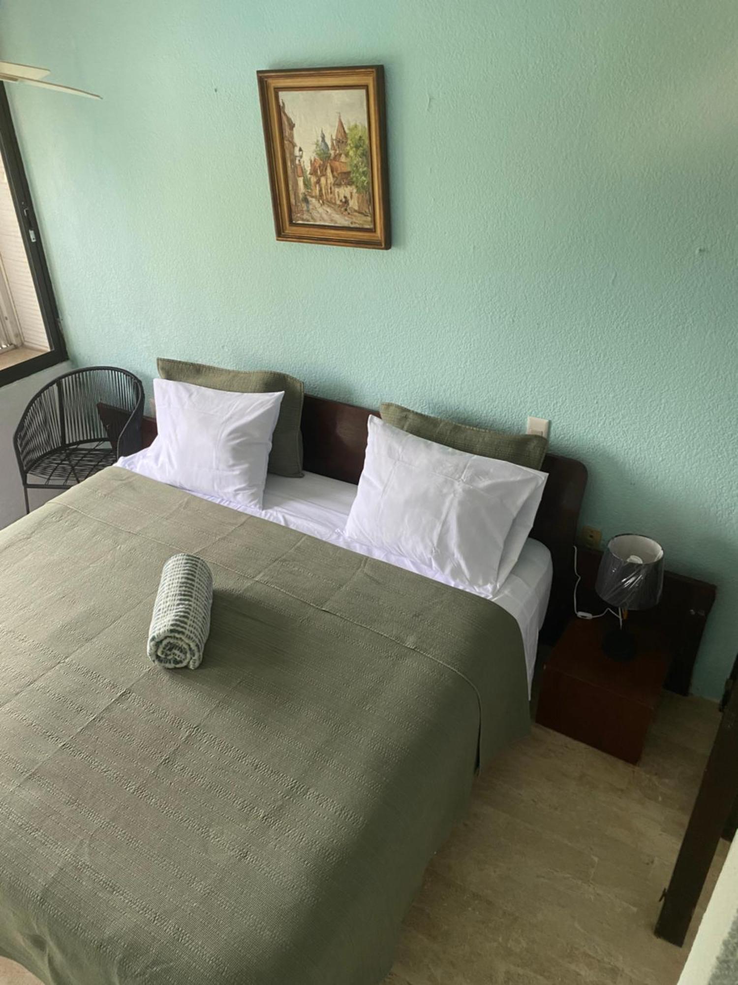 Front Beach Private Room With Shared Bathroom Cancun Ngoại thất bức ảnh